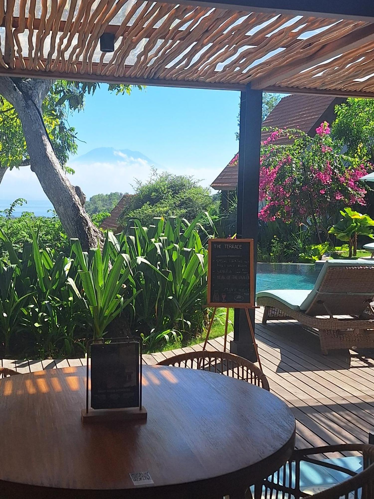 Deep Roots Dive & Yoga Resort Ped Exterior foto